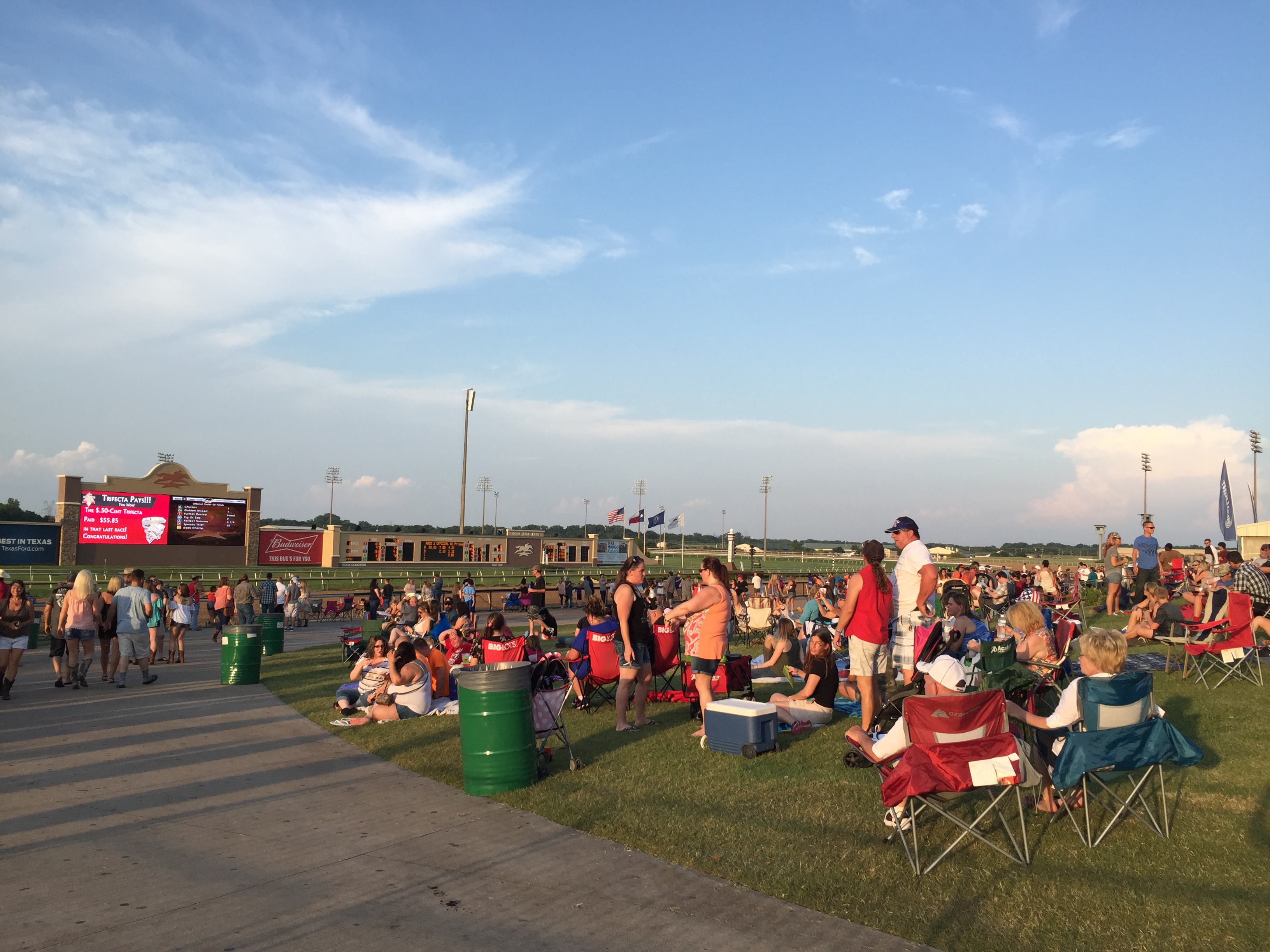 Lone Star Park - Gary Allan